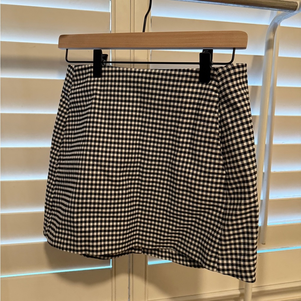 Urban Outfitters Black and White Gingham Mini Skirt